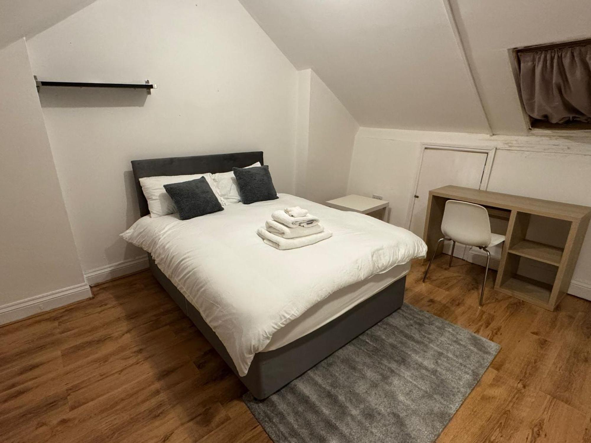 High Street Homestay *